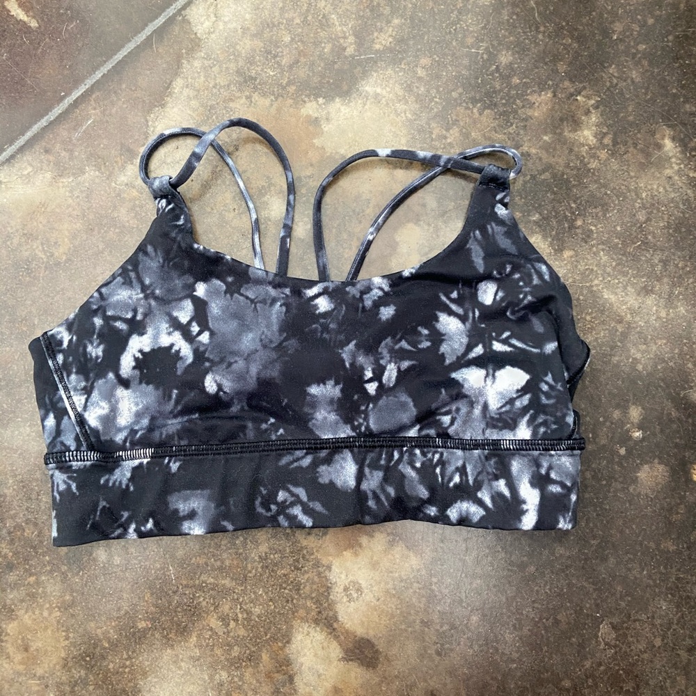 Lululemon sports bra